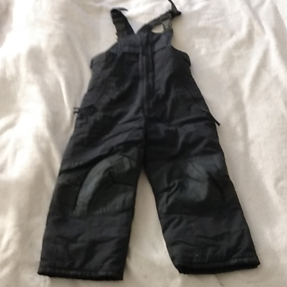 JCPENNYS SIZE 4T SNOWPANTS